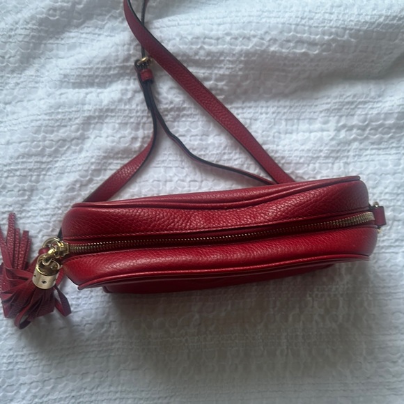 Gucci Red Crossbody Bag with Iconic GG Logo - Picture 8 of 9